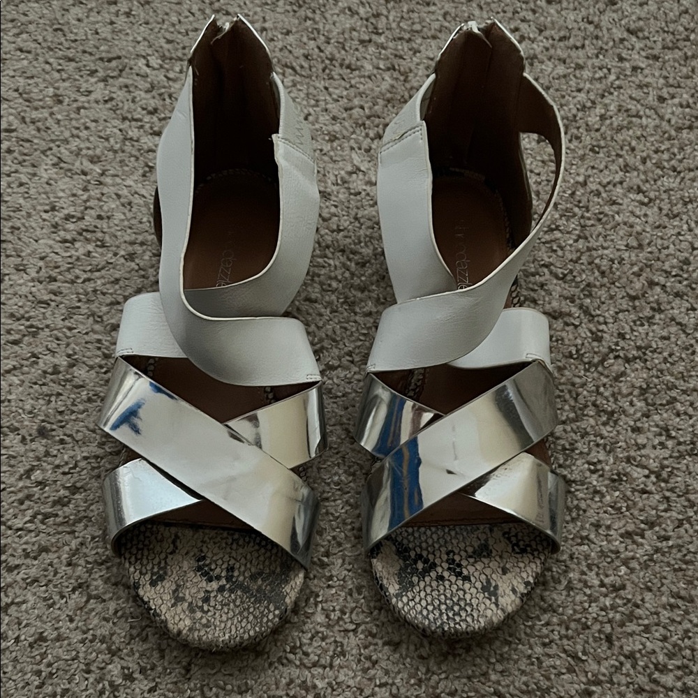 Shoe Dazzle White and Silver Strappy Sandals